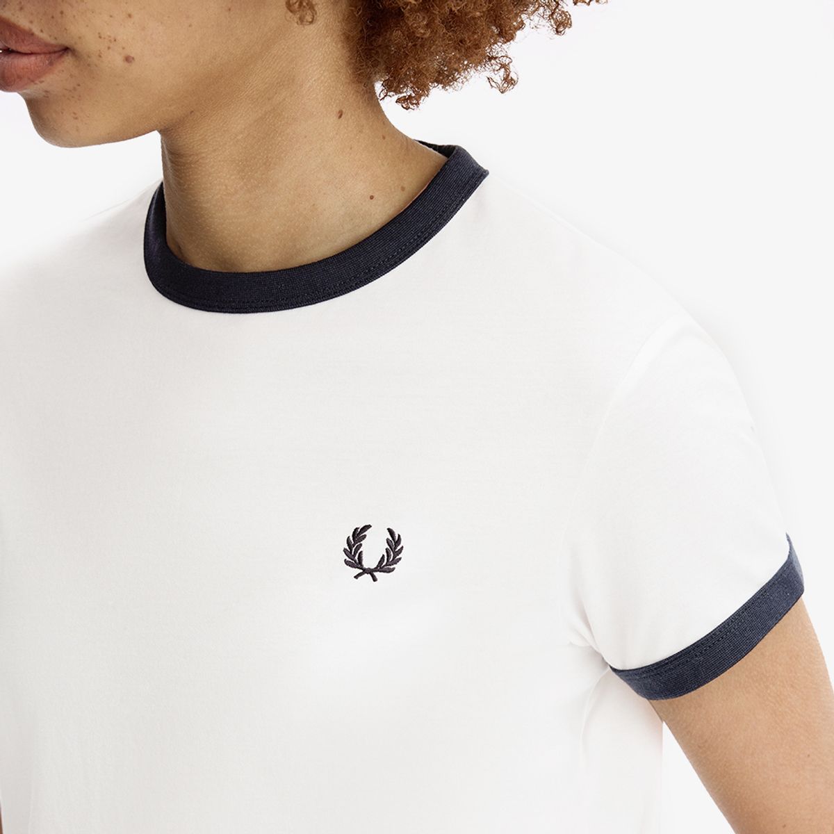 프레드페리(FRED PERRY) [womens] 크롭 링어 티셔츠 - 스노우 화이트 AFPF2619163-129