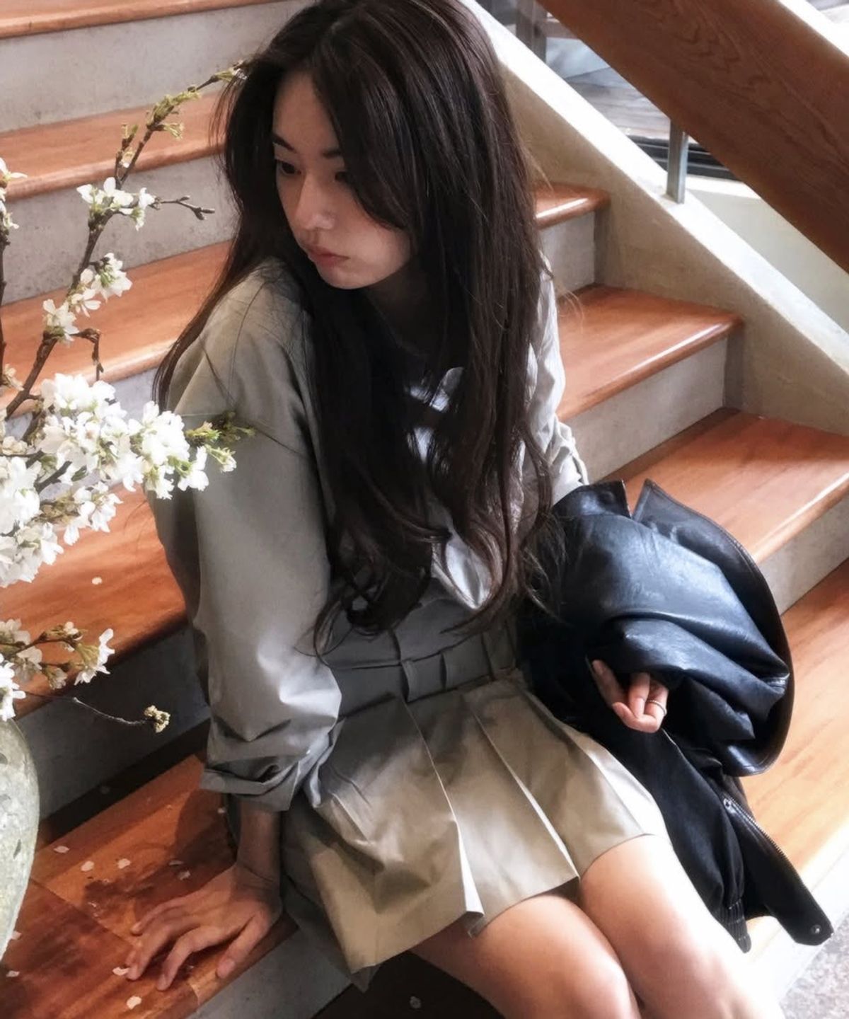 러벤티나(LOVENTINA) 뉴로우 플리츠 원피스_카키그레이