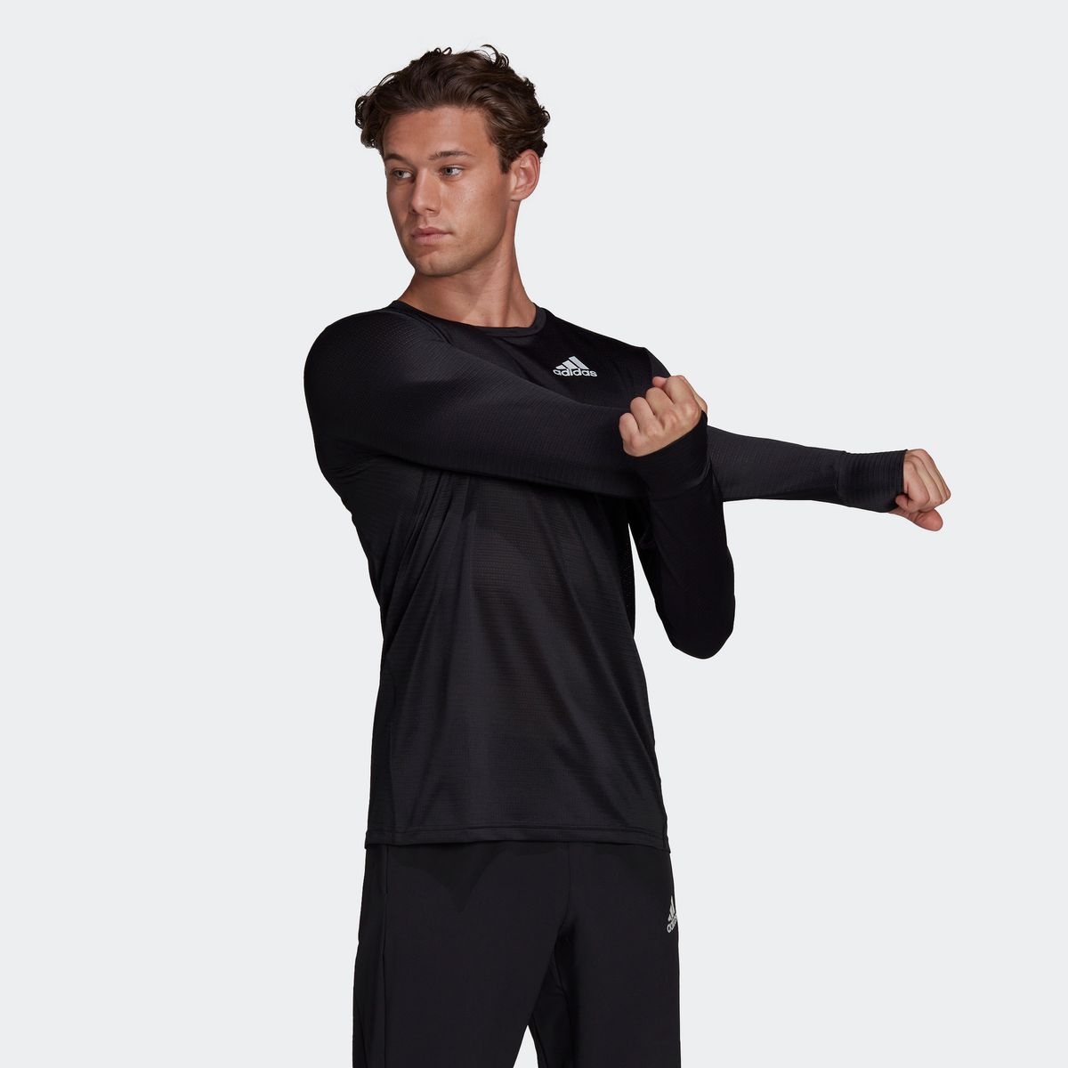 아디다스(ADIDAS) 오운더런 긴팔 티 H58590