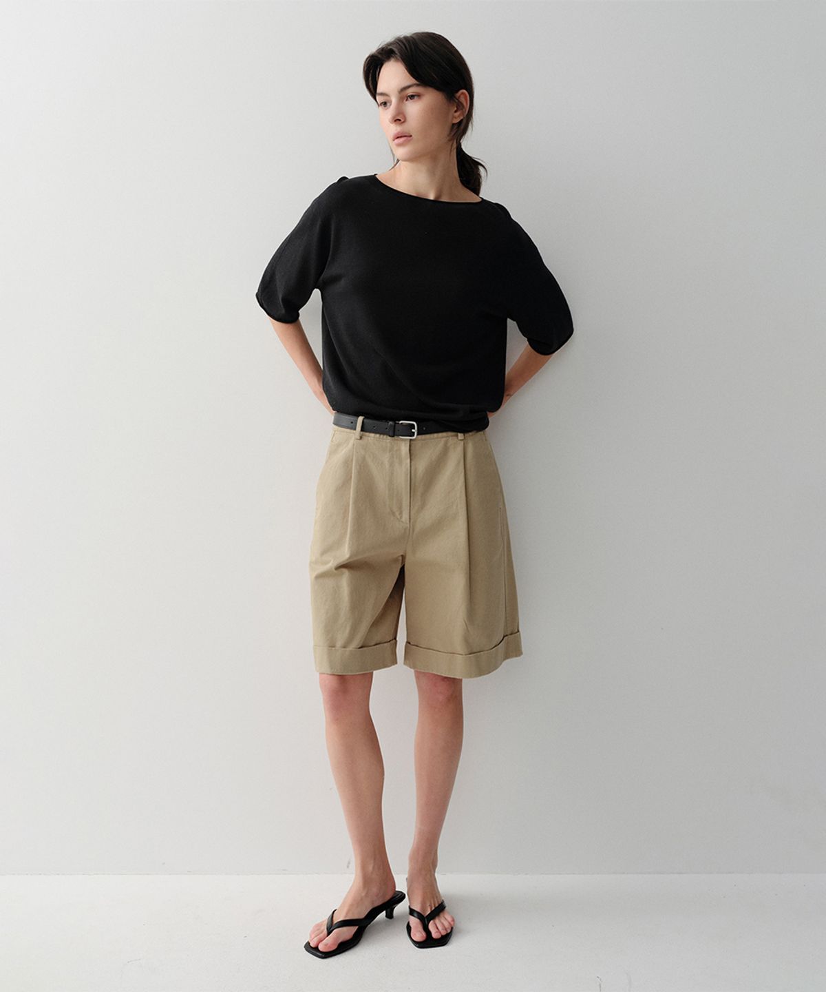 이아(EAAH) ELIO COTTON SHORTS (BEIGE)