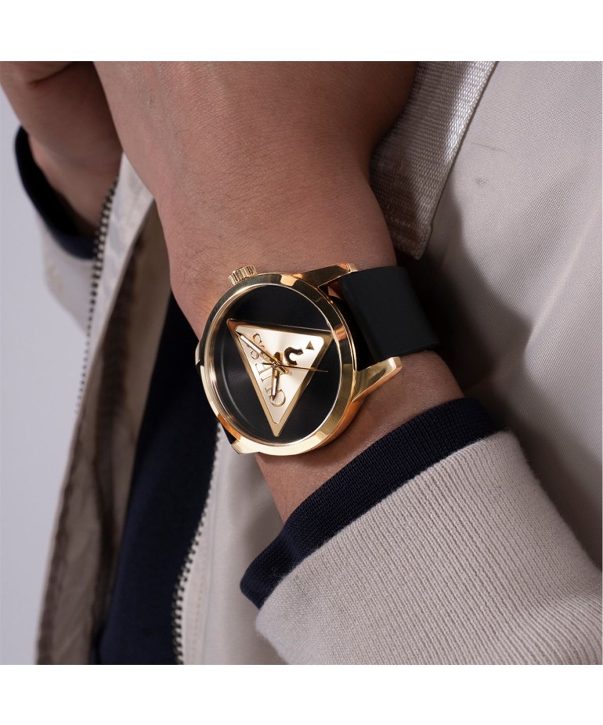 게스 시계(GUESS WATCH) 골드 블랙 배지 (GW0781G4) 남성시계