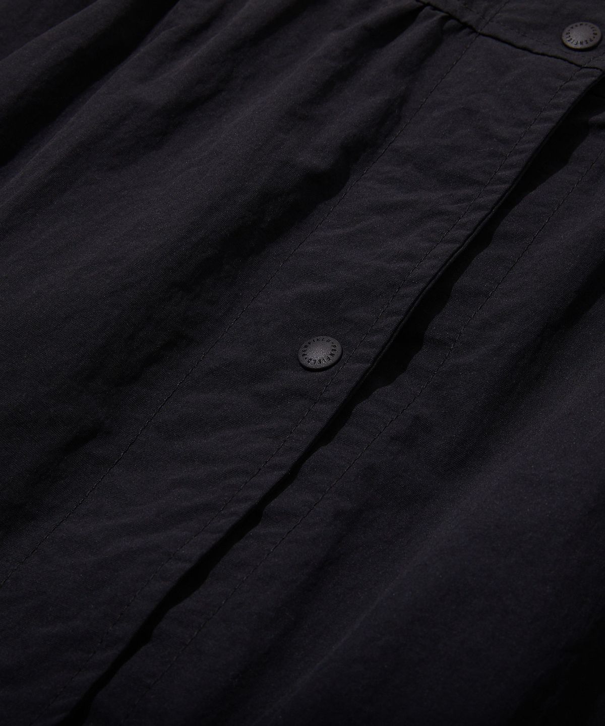 펜필드(PENFIELD) 오픈카라 웨이스트 어드저스트 셔링 원피스 블랙_FS2WS02F