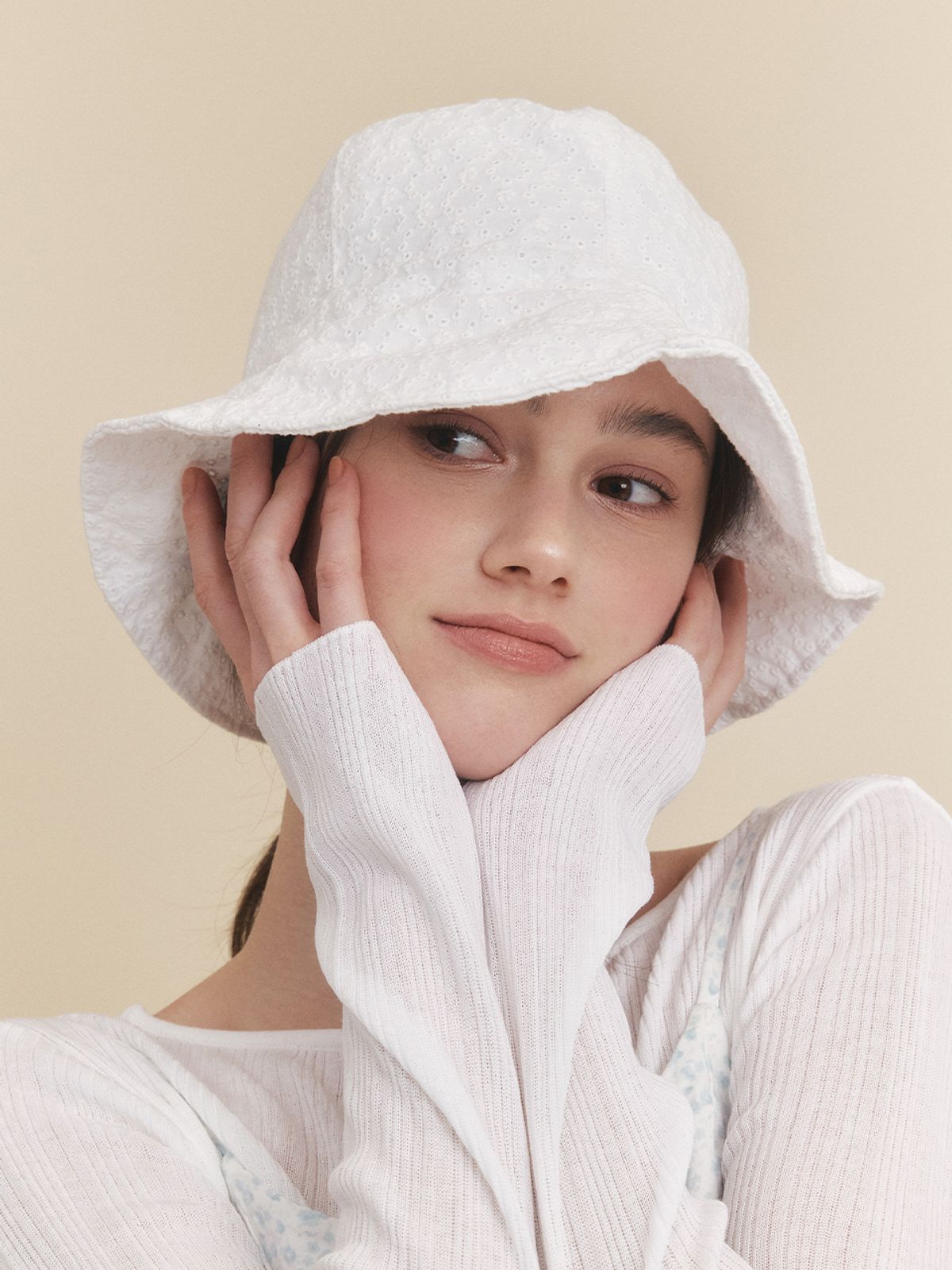 앵브록스(ENGBROX) lilian eyelet string bucket hat