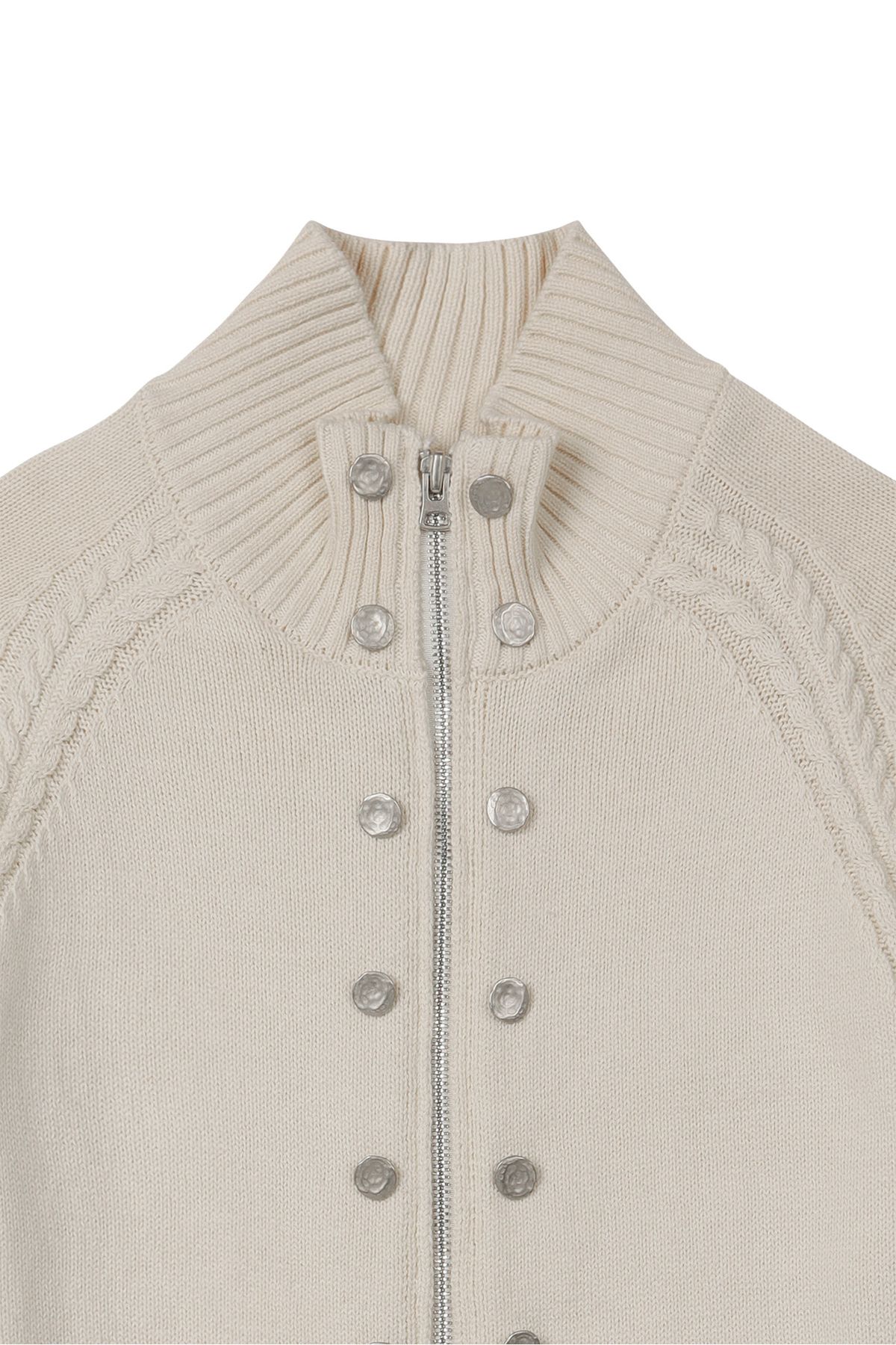 다이닛(DEINET) HIGH-NECK STUD KNIT OUTER IN IVORY