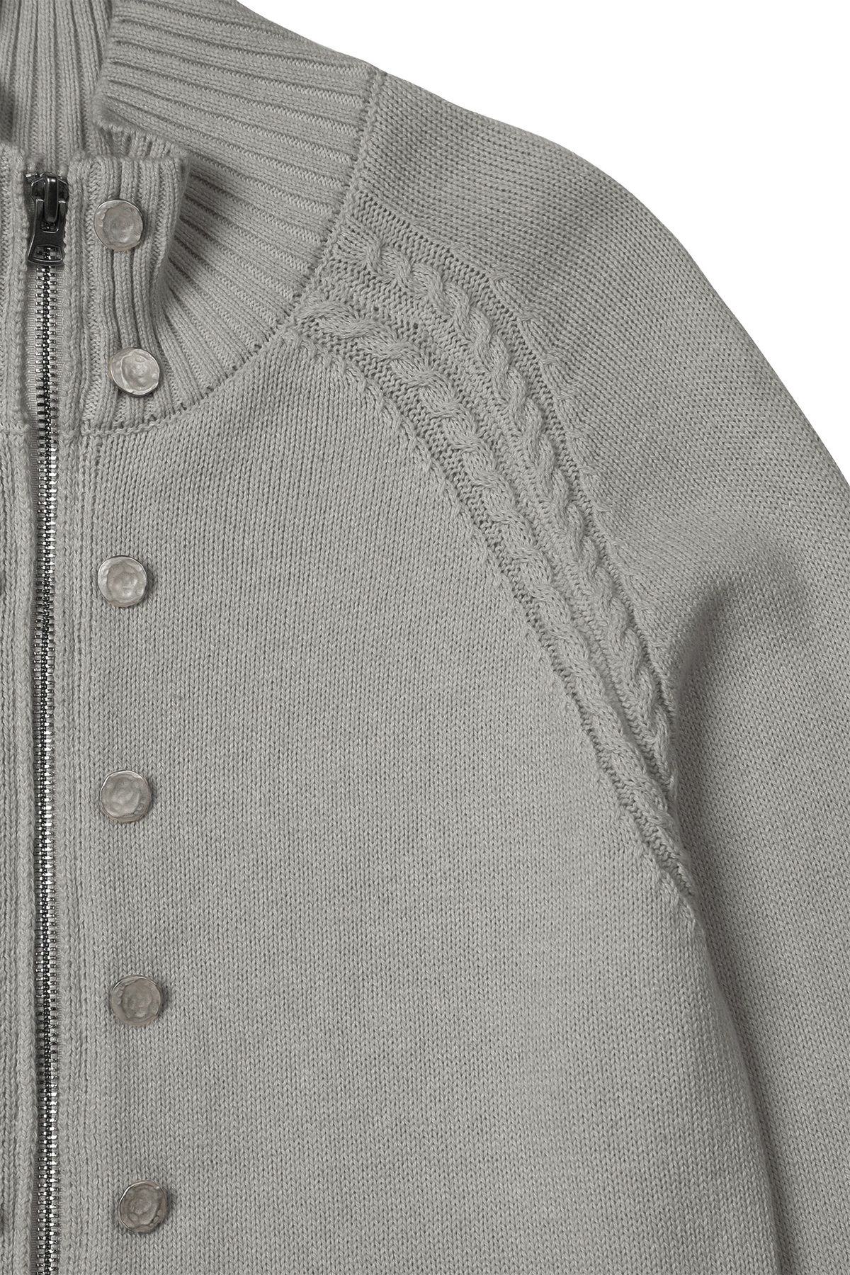 다이닛(DEINET) HIGH-NECK STUD KNIT OUTER IN MELANGE GREY