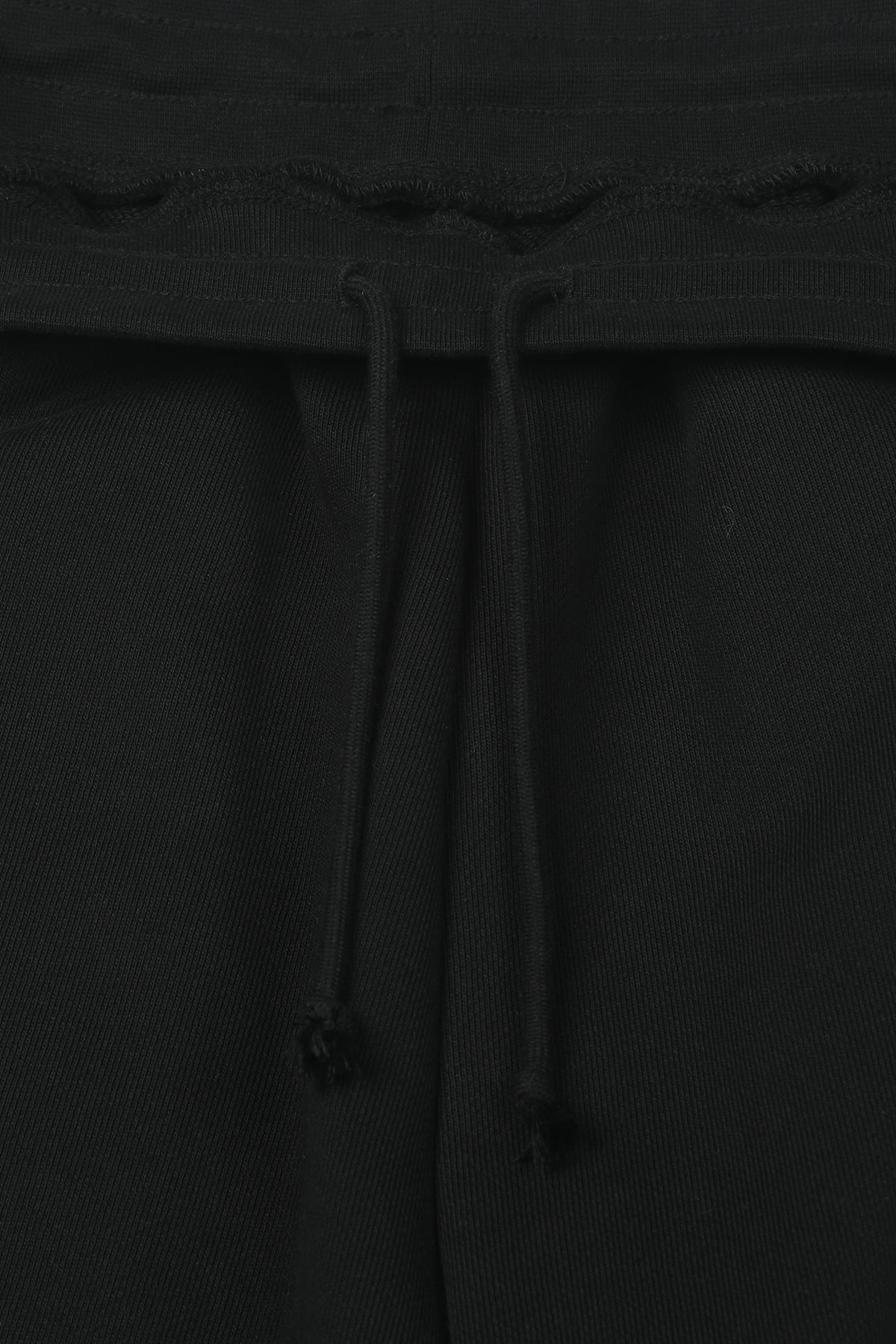 다이닛(DEINET) GERMAN LETTERING SWEATPANTS IN BLACK