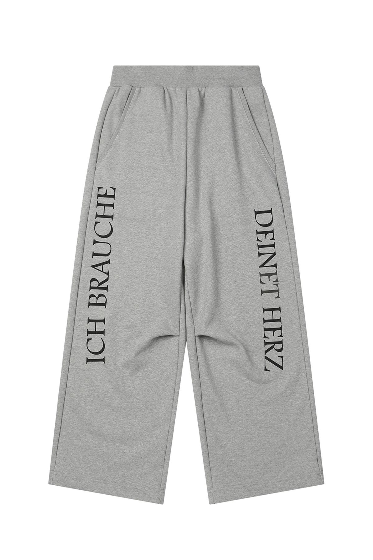 다이닛(DEINET) GERMAN LETTERING SWEATPANTS IN MELANGE GREY