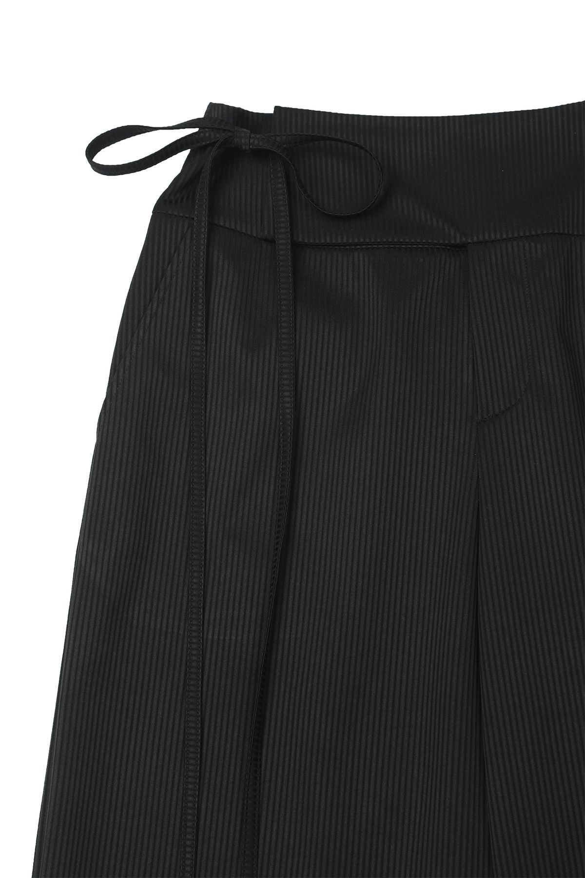 다이닛(DEINET) STRIPE STRING WRAP WIDE SLACKS IN BLACK