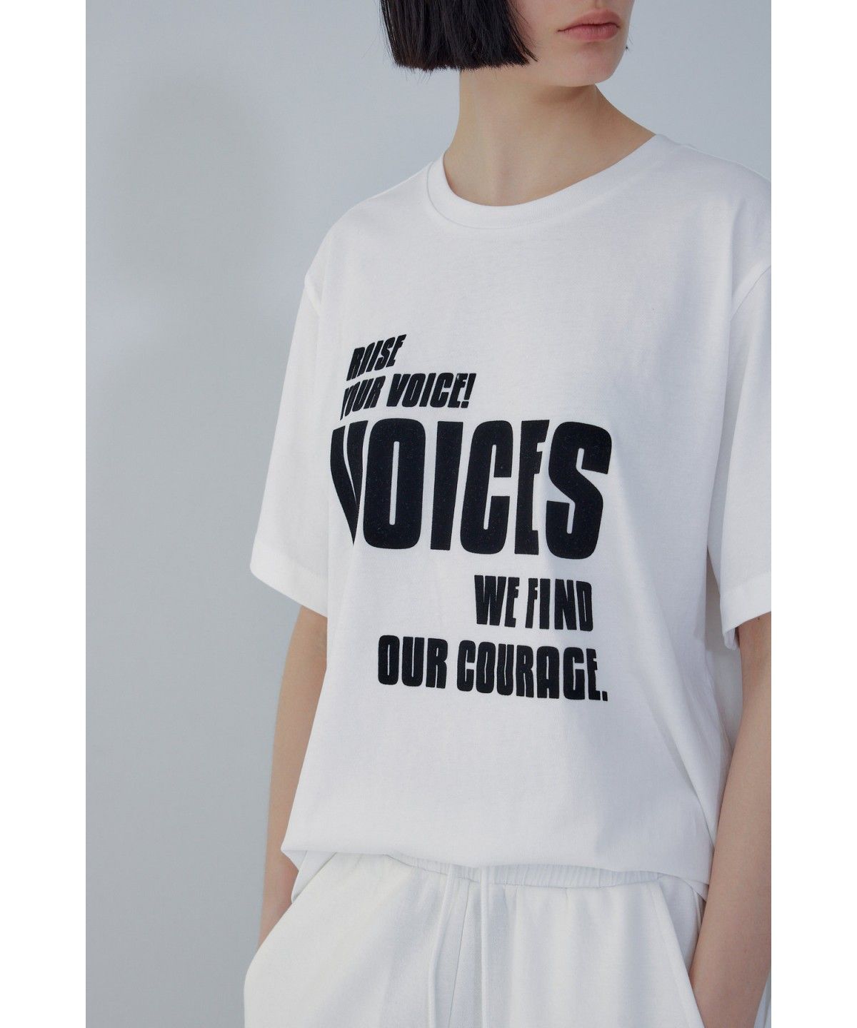 보브(VOICE OF VOICES) 후로피 프린트 레귤러 핏 티셔츠_화이트 7156240006