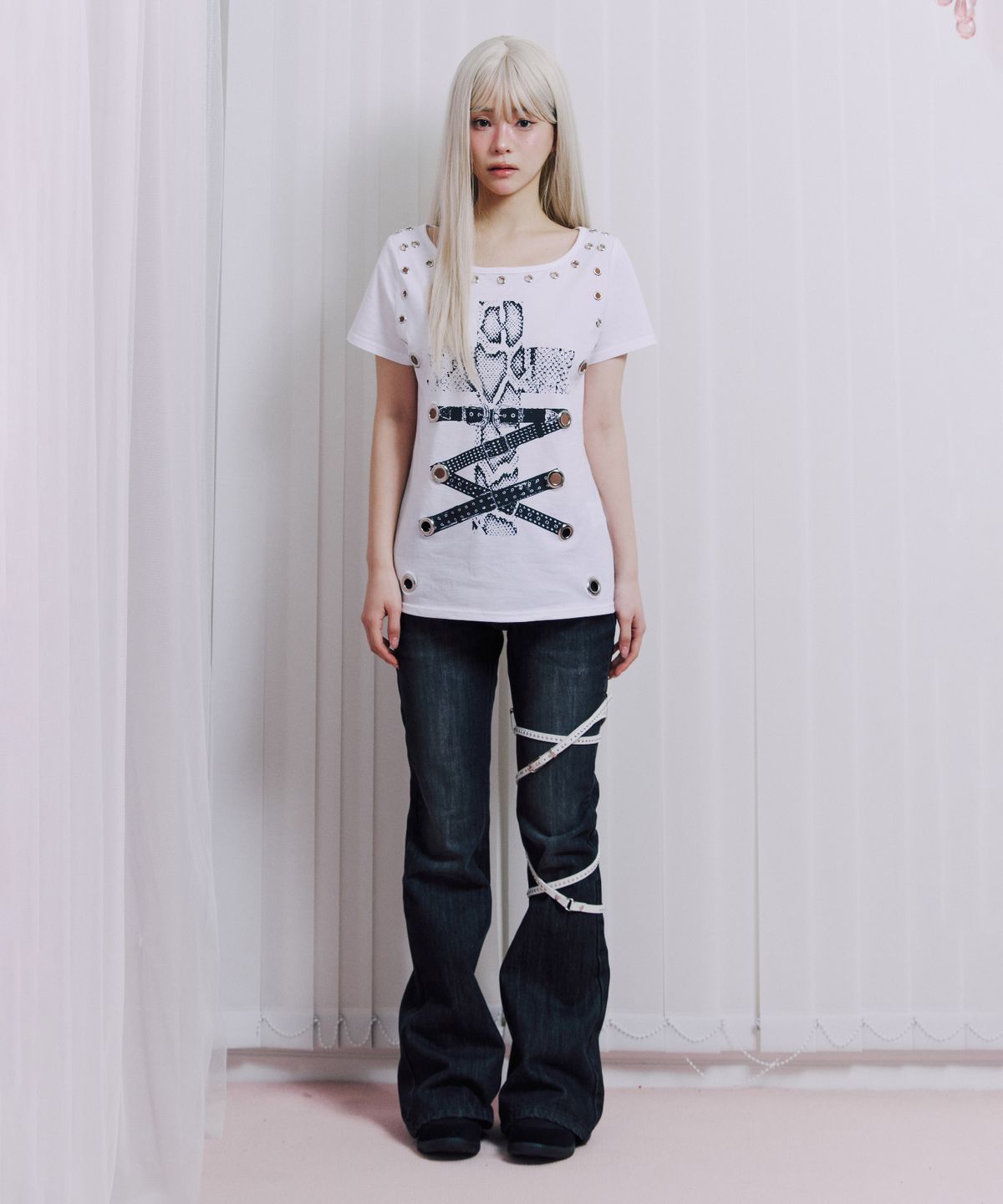 일리오(ILLIO) Black Cathy Backpocket bootscut denim
