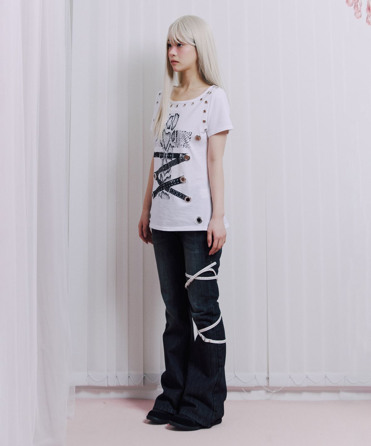 일리오(ILLIO) Black Cathy Backpocket bootscut denim
