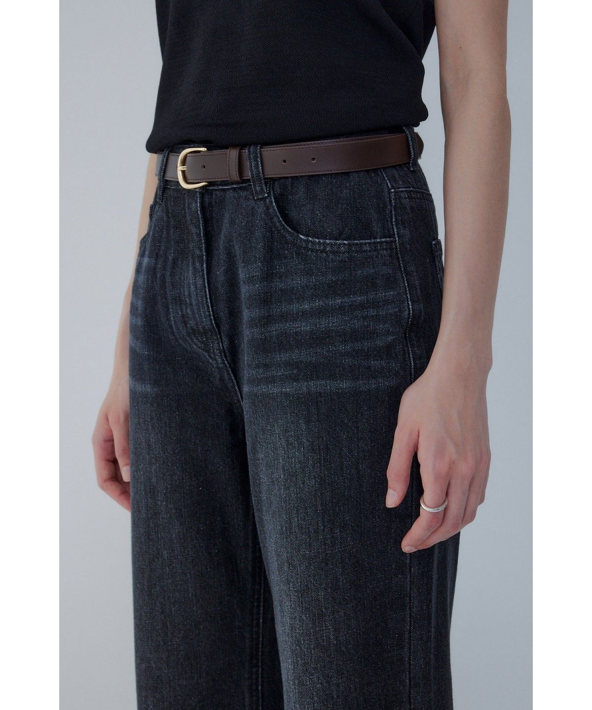 보브(VOICE OF VOICES) 루즈 핏 부츠컷 데님 팬츠_블랙 7156255001
