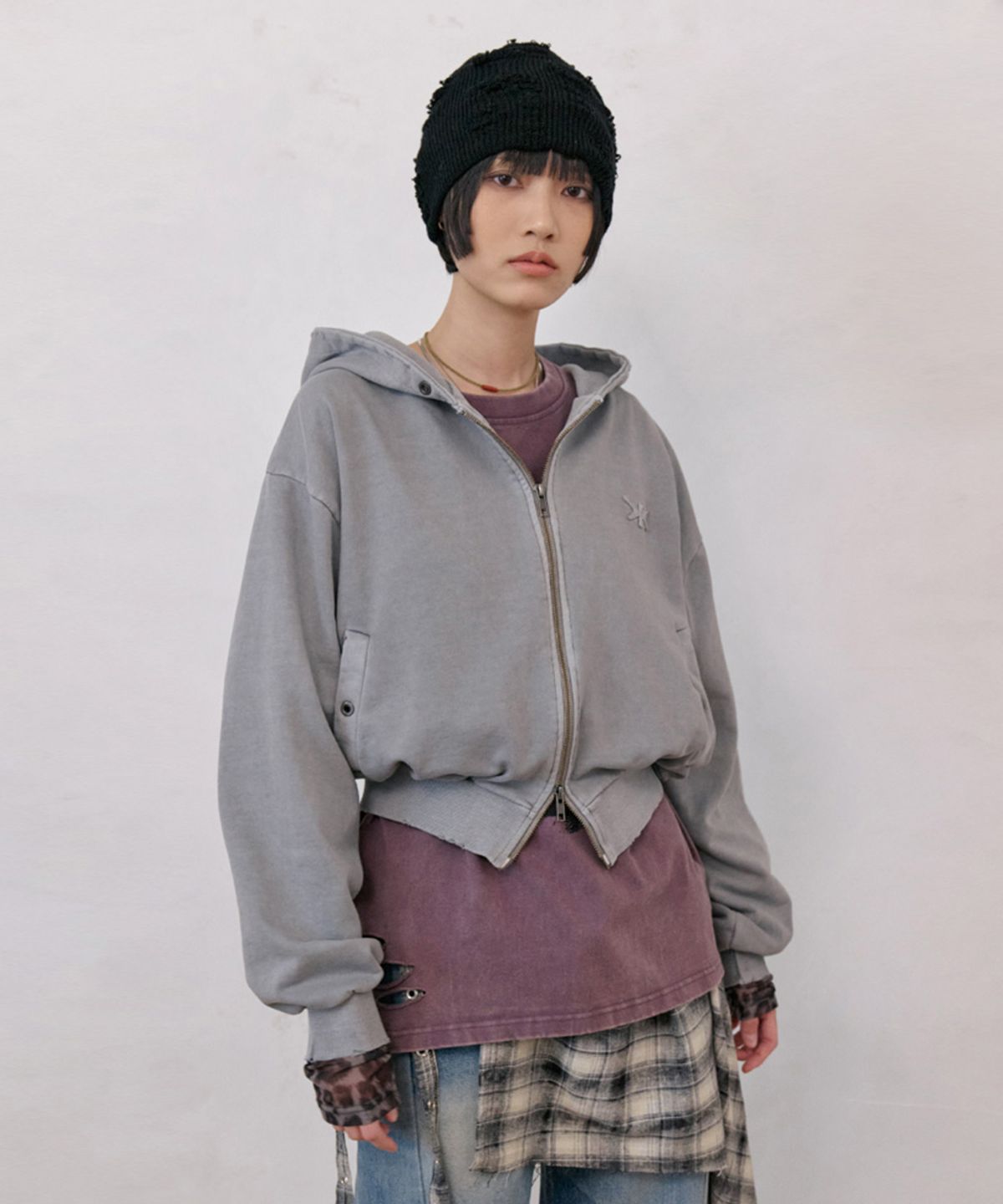 노 엑스트라 터치(NO EXTRA TOUCH) Applique Symbol Logo Two-Way Hoodie Zip-Up (Dusty Gray) / 26SPHD000GR