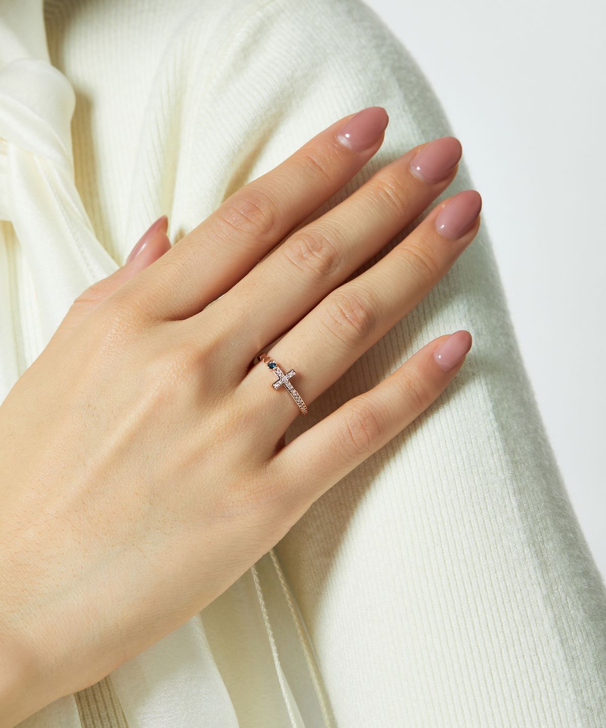 엘렌쥬얼리(HELENE JEWELRY) 14K 18K 헤일로드 십자가 큐빅 미스 링 금 반지