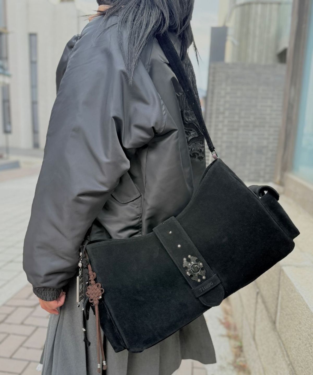 칠 하나 투 구육(71TO96) 서가백 , Seo-Ga Bag (Black)
