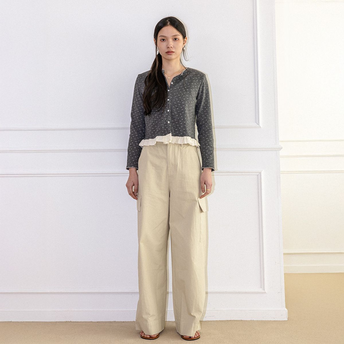랭썬(LANGSON) LS_Dot frill hem layered cardigan_CHARCOAL