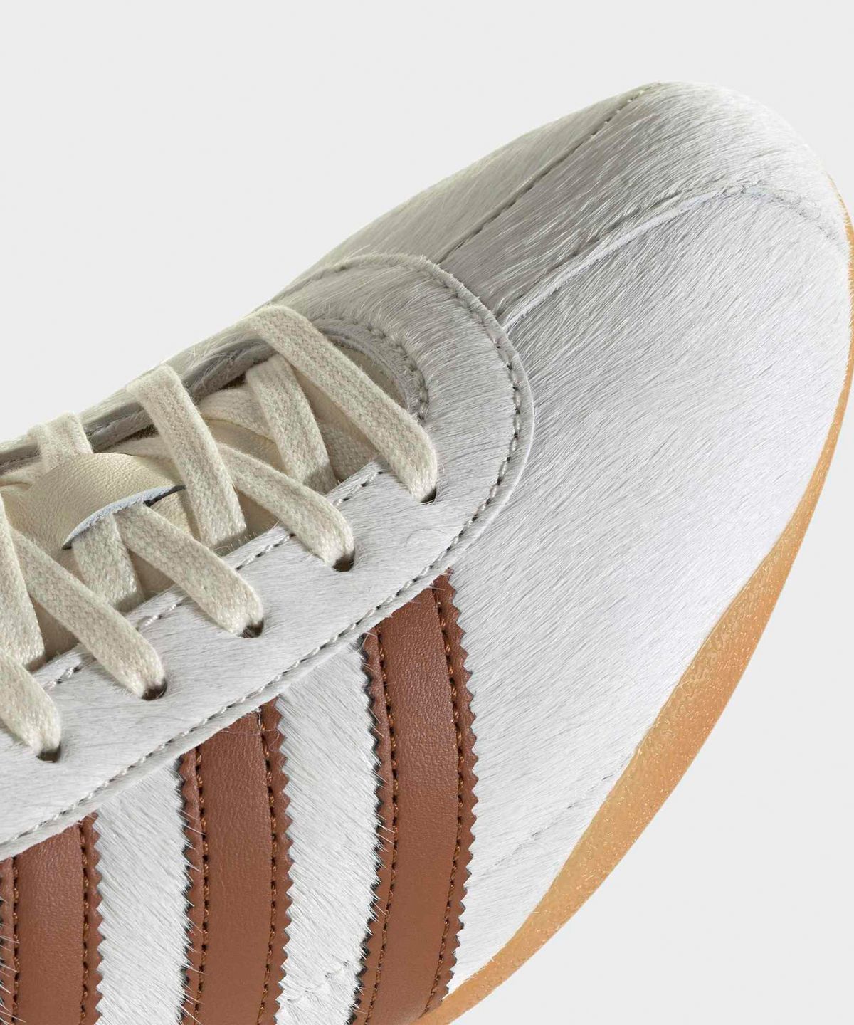 아디다스(ADIDAS) 도쿄 - 크림화이트:더스키브론즈 / KI4301