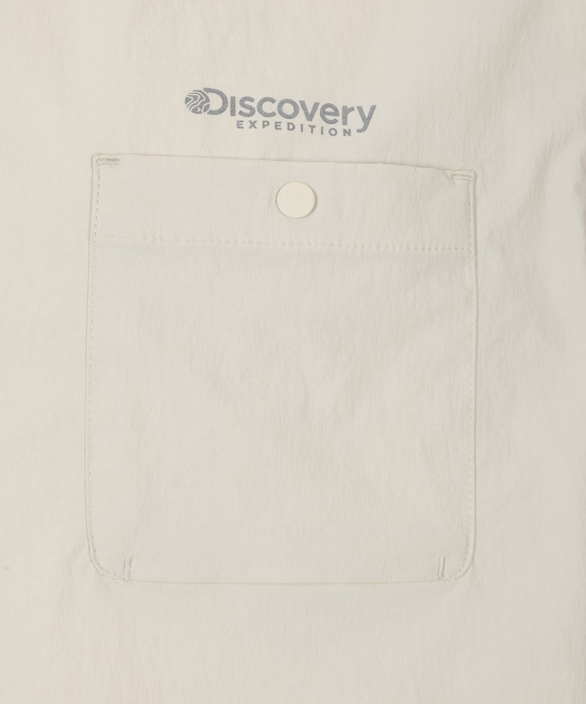 디스커버리 익스페디션(DISCOVERY EXPEDITION) 남성 프레시벤트 가슴포켓 우븐 반팔티셔츠 (D/IVORY)