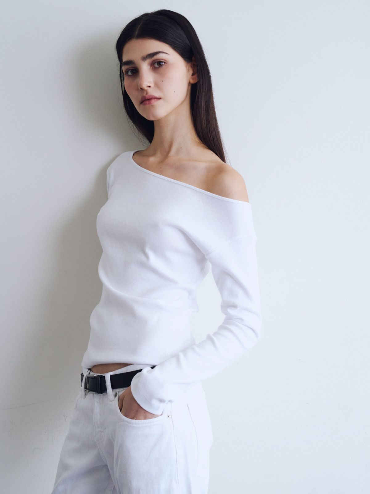 웨이브유니온(WAVE UNION) One shoulder Soft rib Long sleeve top White