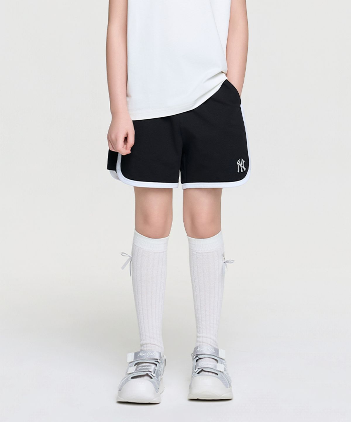 엠엘비 키즈(MLB KIDS) 베이직 여아 스몰로고 돌핀 팬츠 NY (Black)