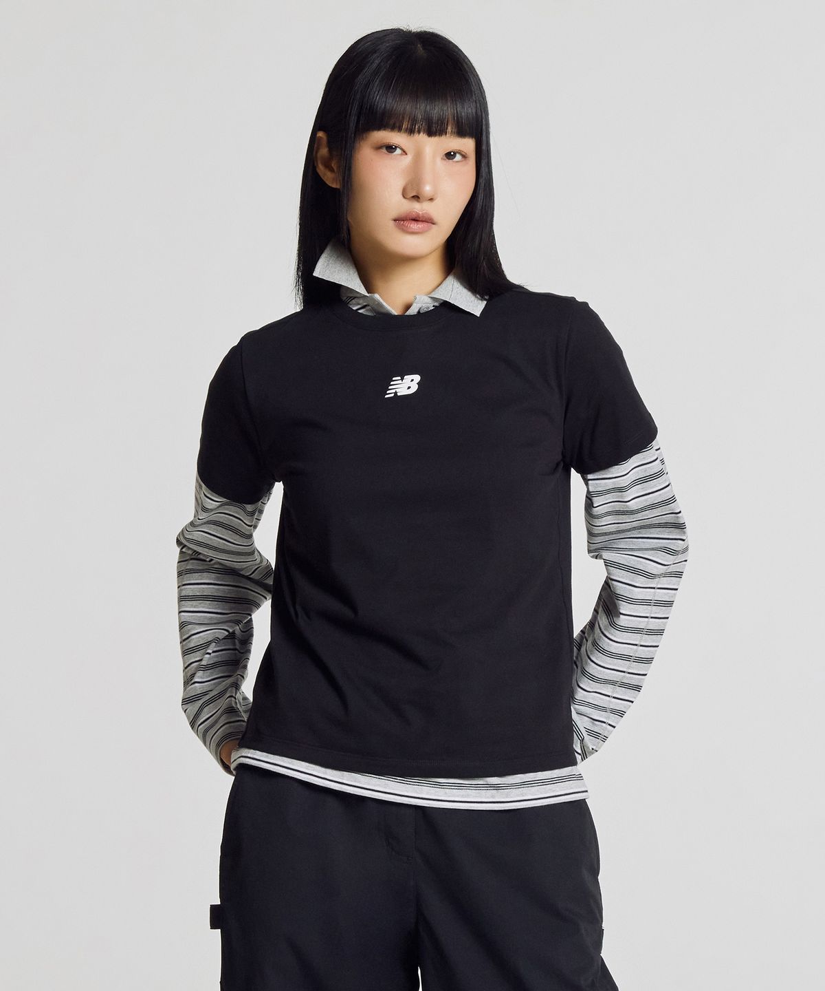 뉴발란스(NEW BALANCE) NBNEG2W452 / WOMEN 에센셜 베이직 반팔티 (BLACK)