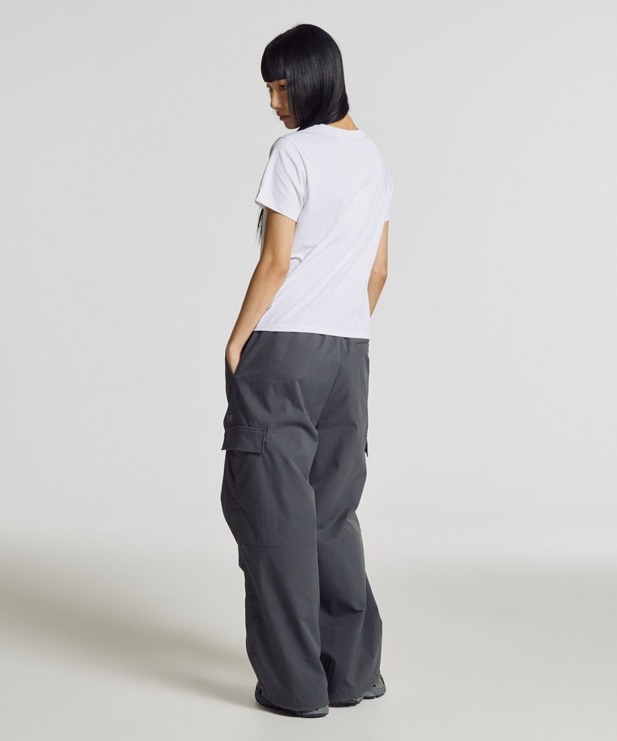 뉴발란스(NEW BALANCE) NBNEG2W452 / WOMEN 에센셜 베이직 반팔티 (WHITE)