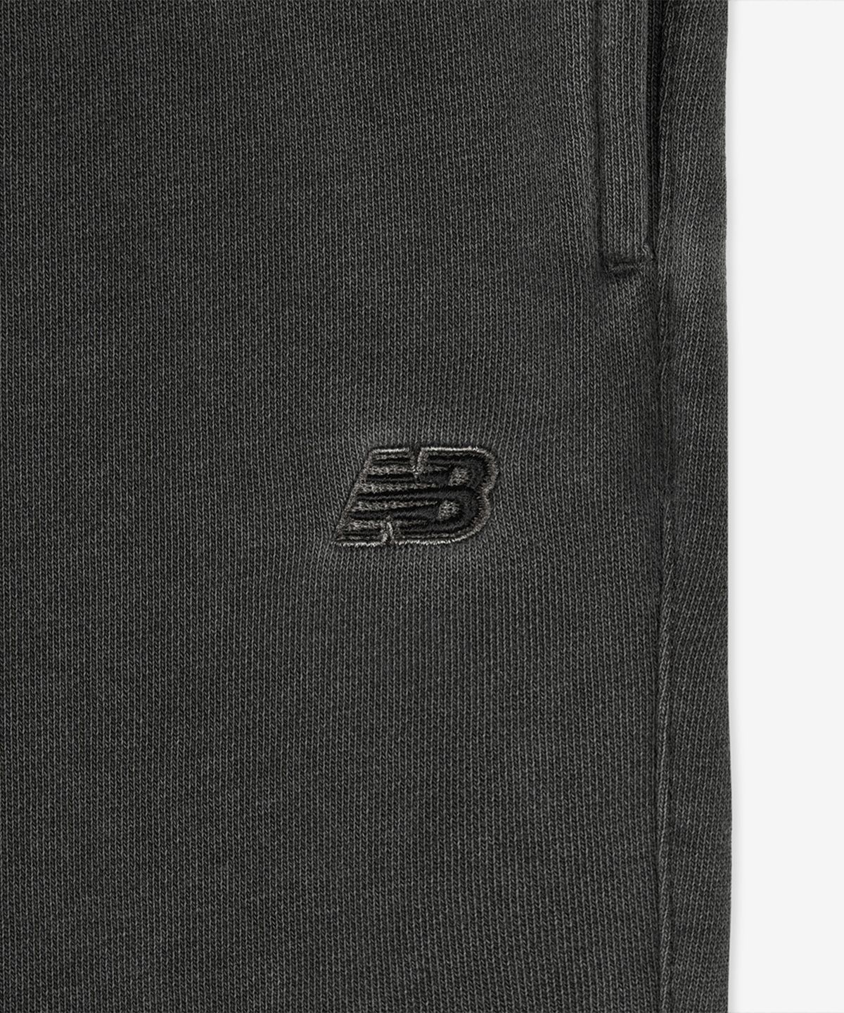 뉴발란스(NEW BALANCE) NBMLG21413/ UNI 에센셜 썸머 경량 와이드 팬츠 (CHARCOAL)