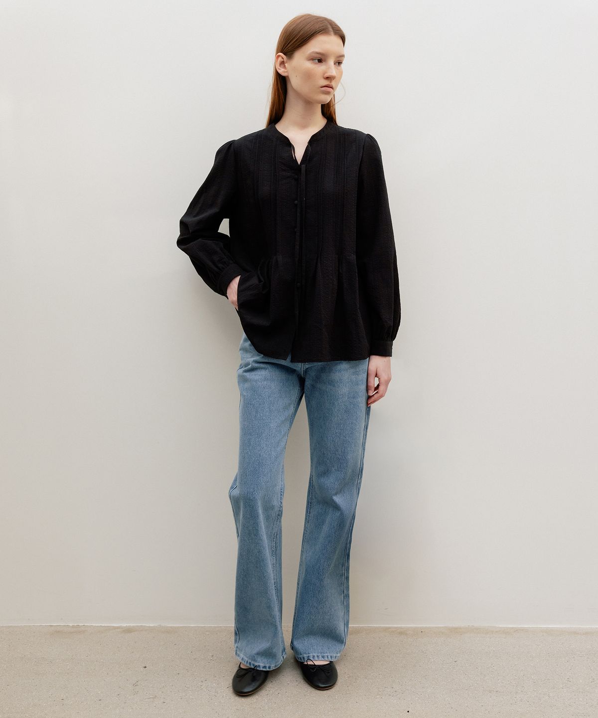르메메(LEMEME) Plisse Pin-Tuck Tie Blouse Black
