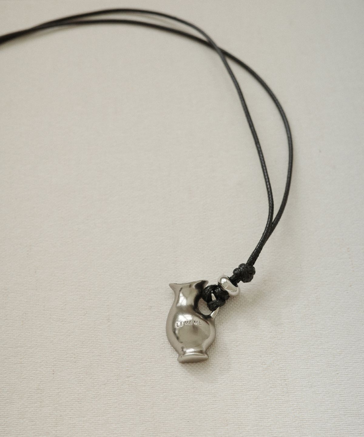 르메메(LEMEME) Printemps Vase Pendant Necklace