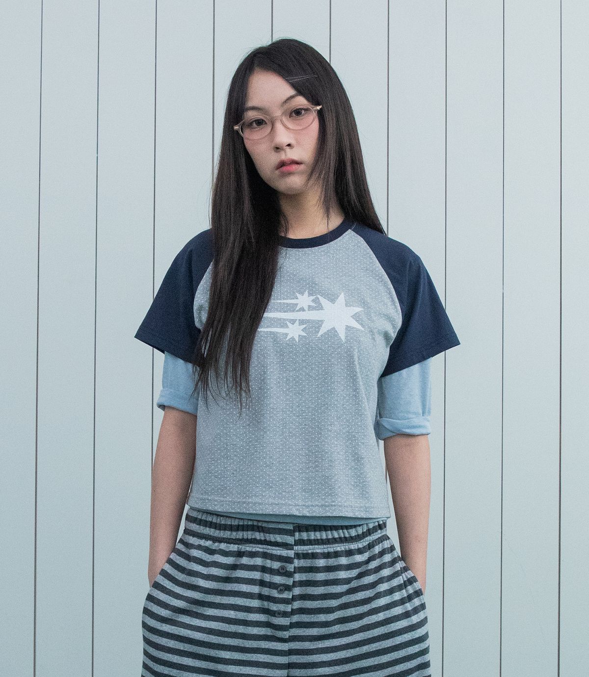 나이스고스트클럽(NICEGHOSTCLUB) 3STAR DOT RAGLAN CROP TEE_GREY(NG2GMFT533A)