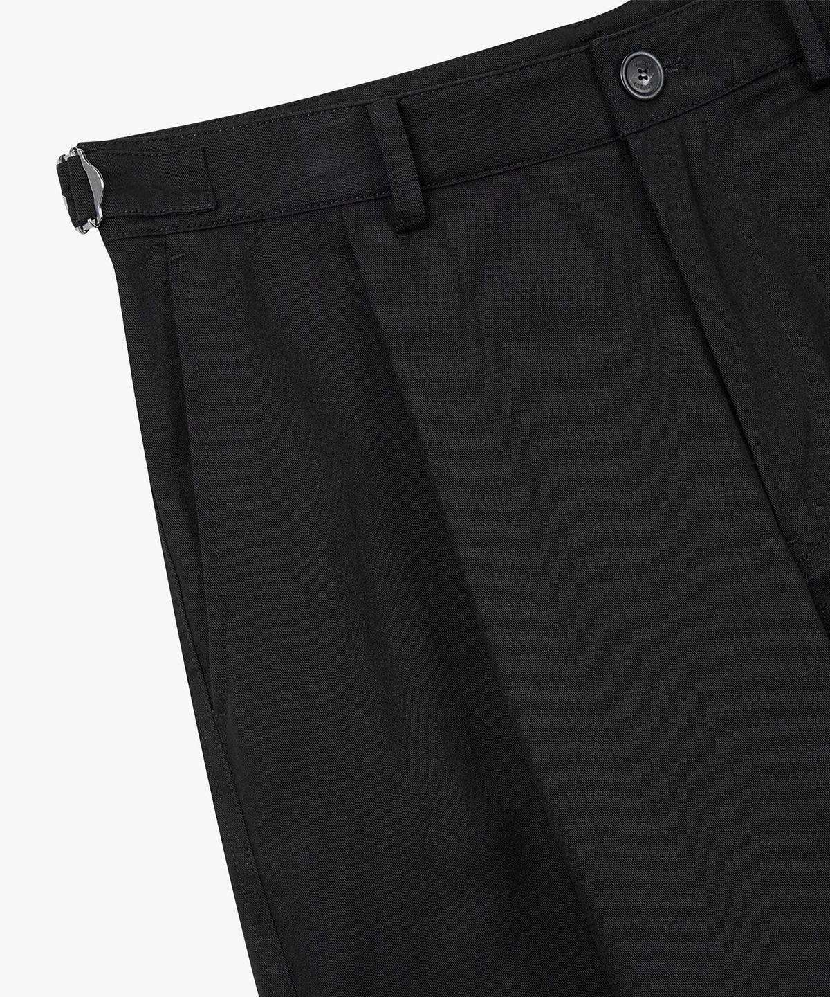 스튜디오 톰보이(STUDIO TOMBOY) [MEN] 사이드 허리버클 코튼 치노 팬츠_블랙 91M6231242