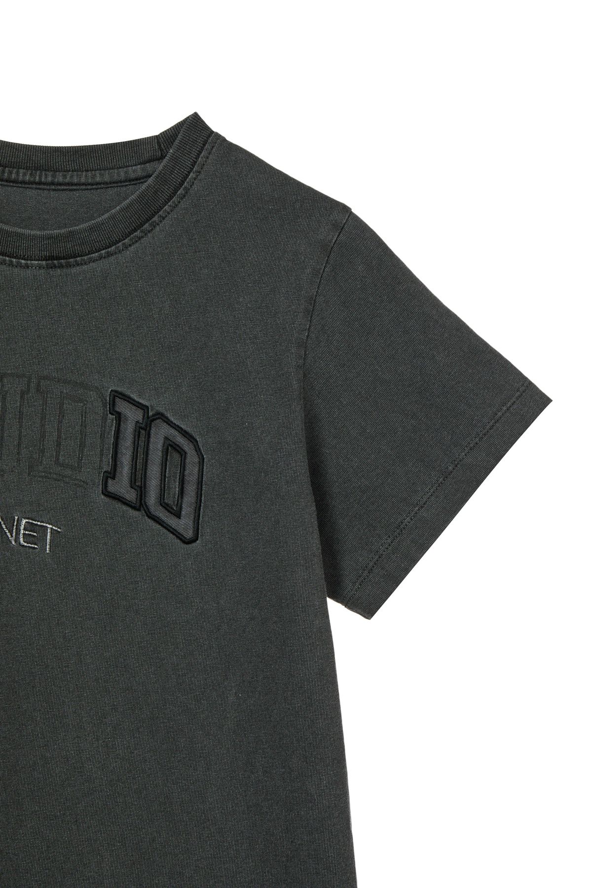 다이닛(DEINET) STUDIO PIGMENT CROP T-SHIRT IN CHARCOAL