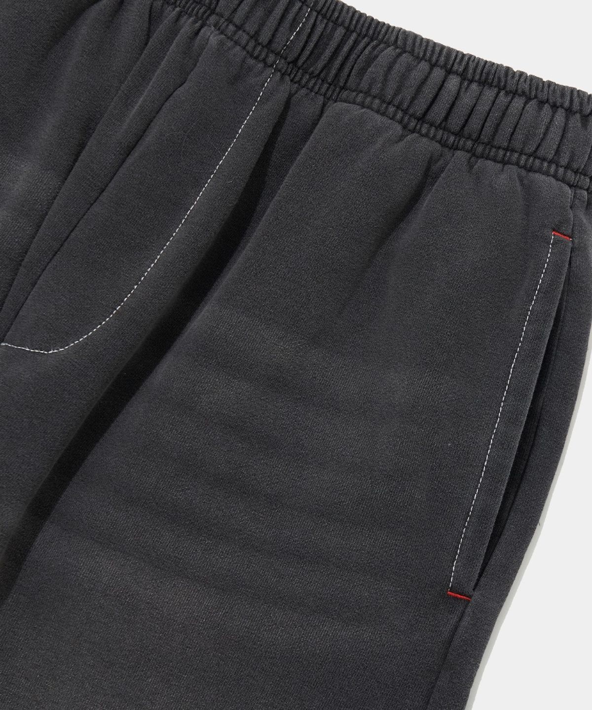 컬럼비아 유니버시티(COLUMBIA UNIVERSITY) CAT WASHED LOOSE-FIT DENIM TERRY SWEATPANTS_BLACK JEAN