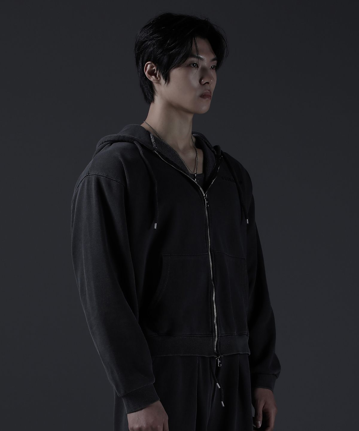 카미드(CARMID) 카미드 고딕 피그먼트 투웨이 후드집업