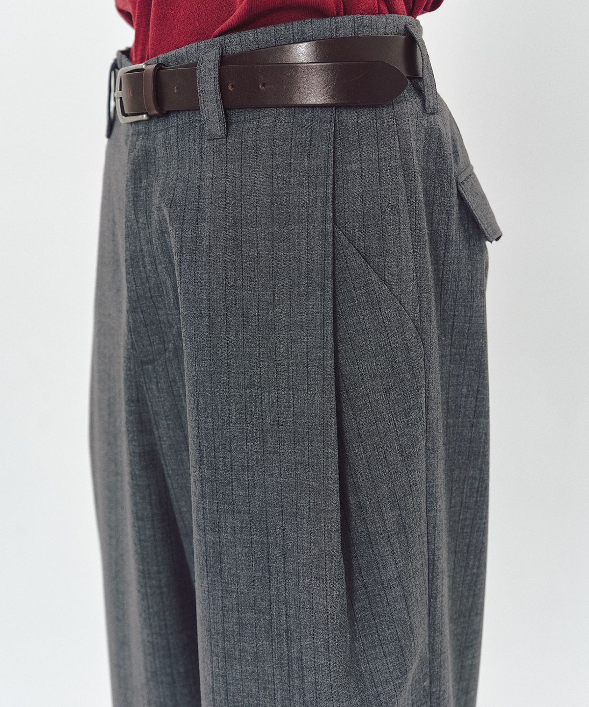 엠엠아이씨(MMIC) DROP TROUSER (GRAY)