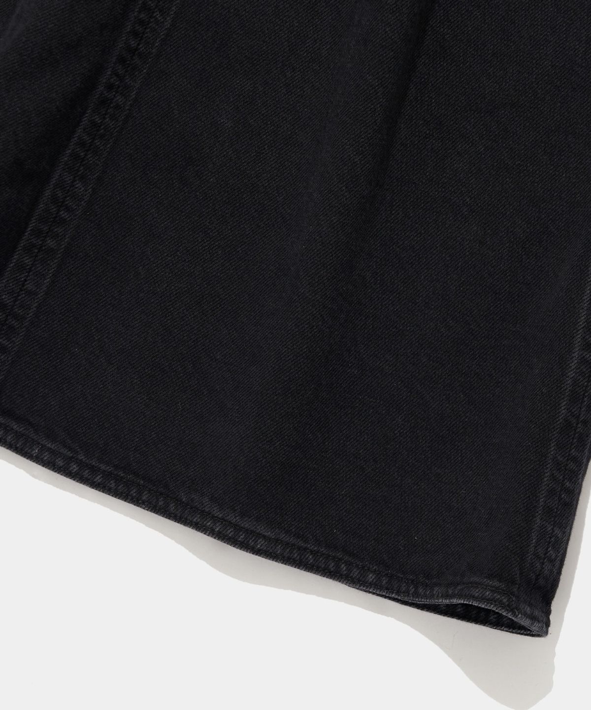 컬럼비아 유니버시티(COLUMBIA UNIVERSITY) PANEL PLEATED DENIM SKIRT_GRAY JEAN