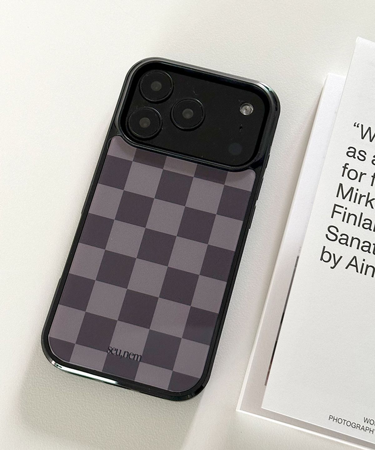 세컨드유니크네임(SECOND UNIQUE NAME) SUN CASE GRAPHIC CHECKER BOARD DEEP GRAY