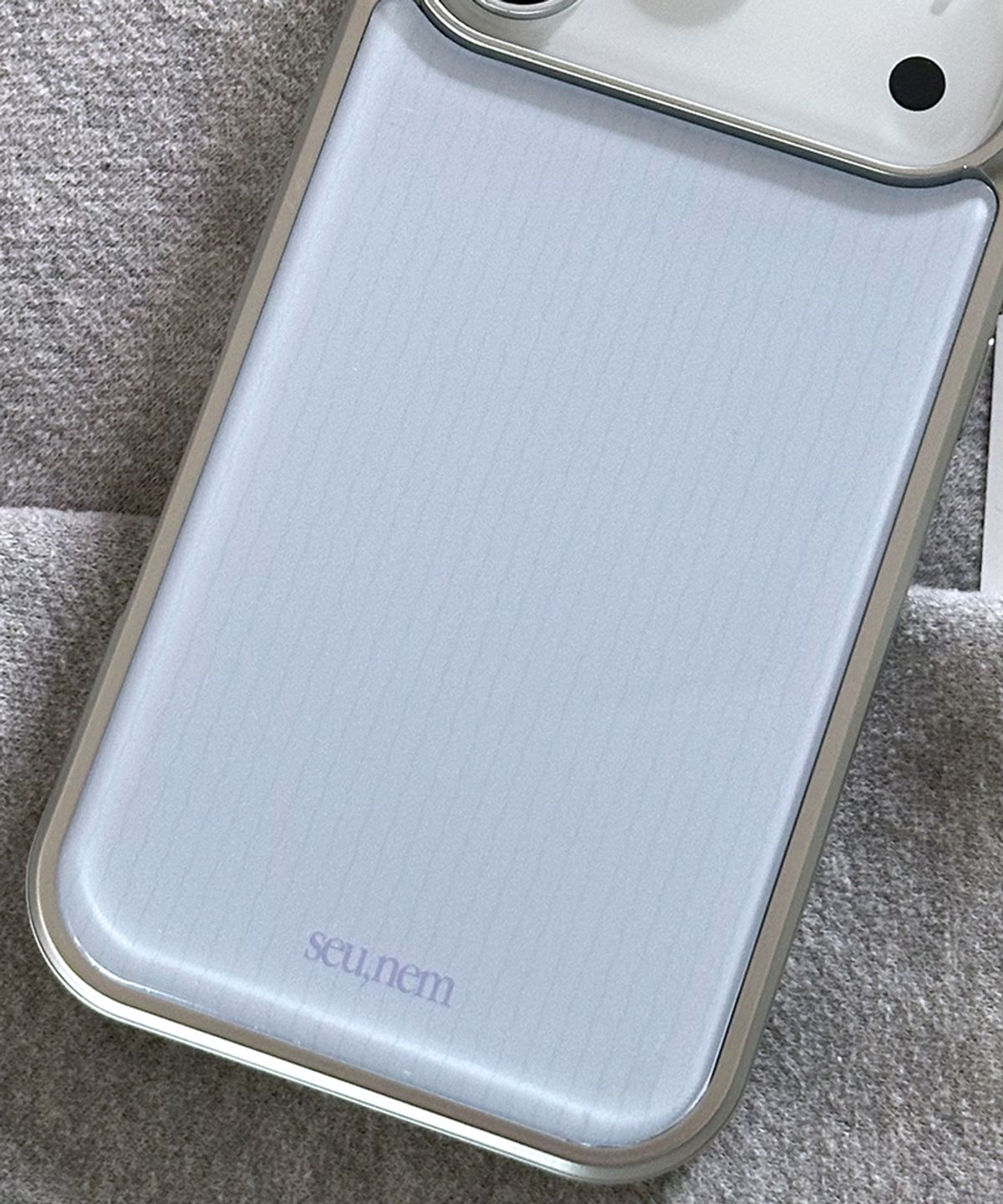 세컨드유니크네임(SECOND UNIQUE NAME) SUN CASE GRAPHIC STRIPE SKY
