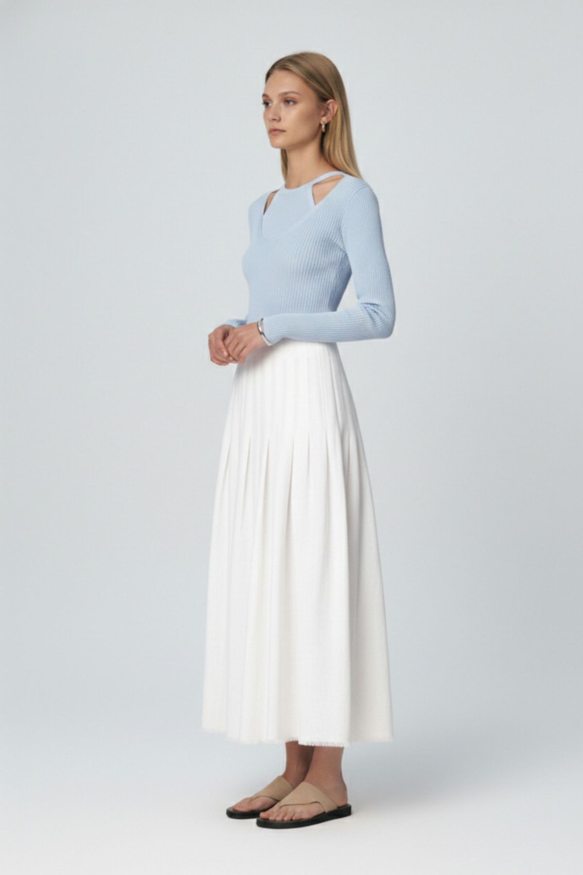 쿠메(KUMÉ) Halter Layering Tencel Sweater, Light Blue