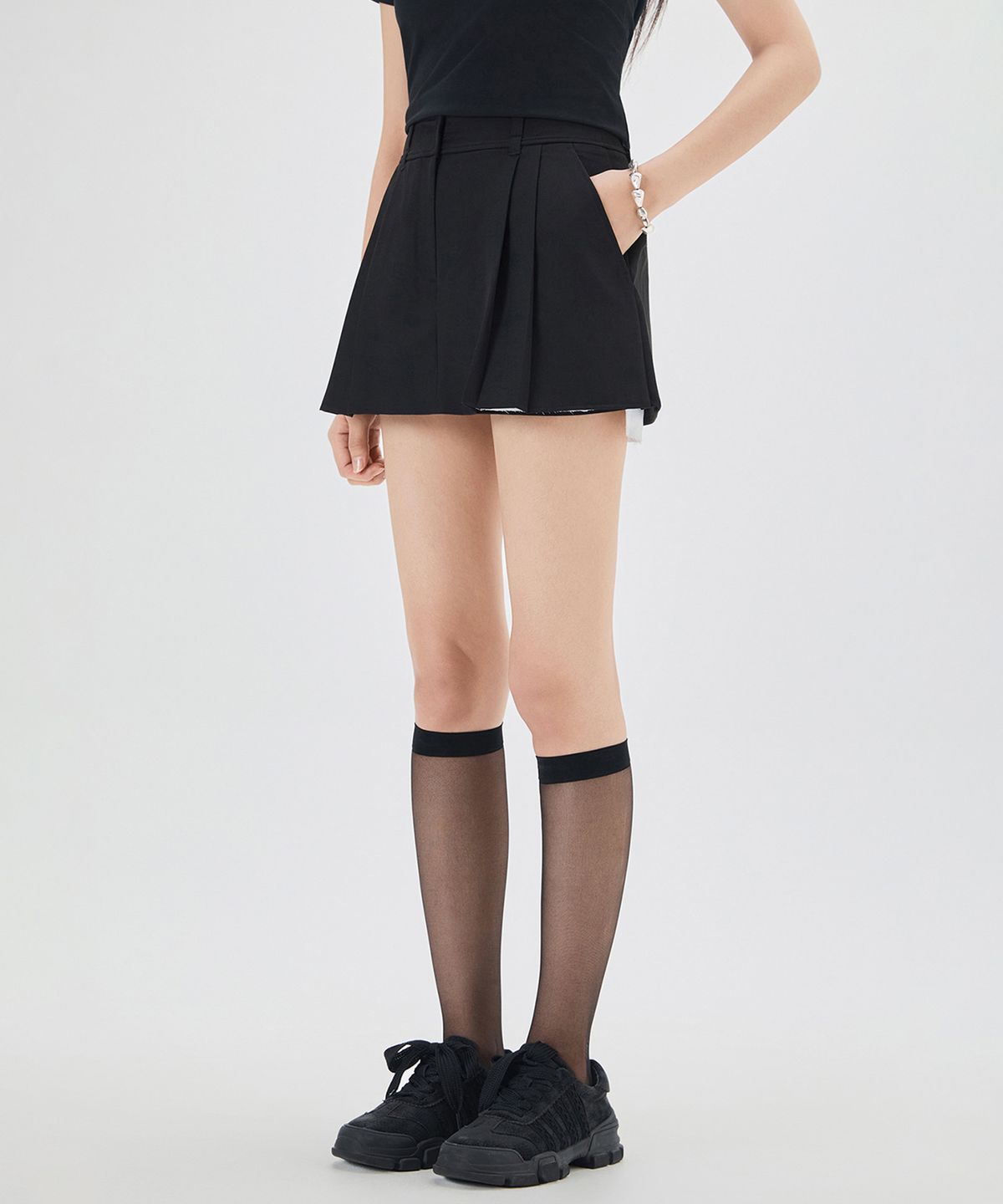 미쏘(MIXXO) 밑단 배색스커트 팬츠_MIWTHG401B