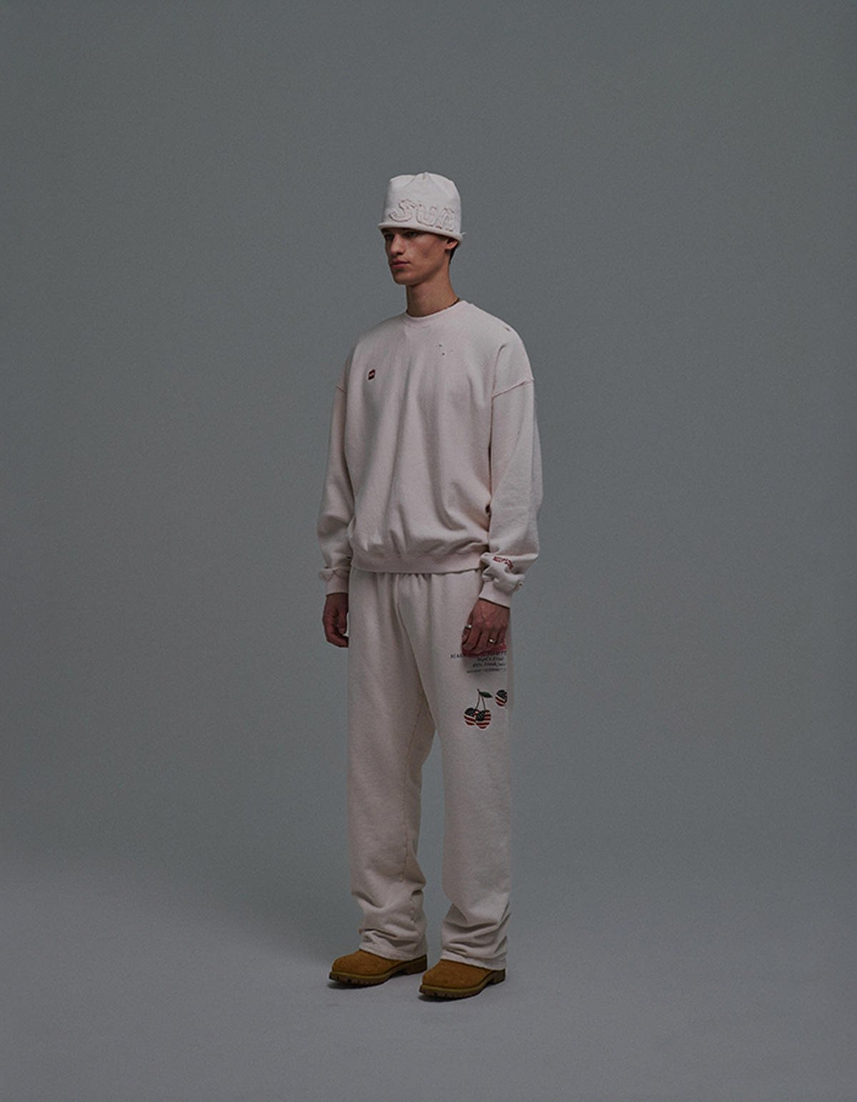 선데이후르츠마켓(SUNDAY FRUIT MARKET) SQUARE APPLE SWEAT CREW PINK