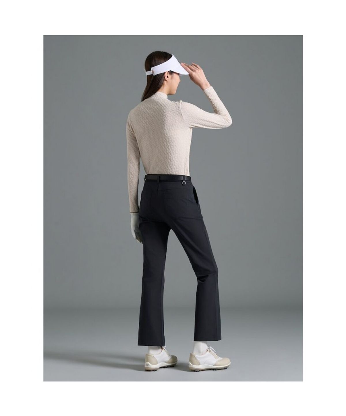 빈폴골프(BEANPOLE GOLF) [B_under] 여성 자카드 하이넥 긴소매 티셔츠 - 베이지 (BJ6141L03A)