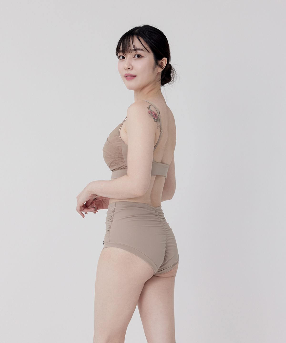 포리즈(PORRIZ) [SET] [뤼미에르_코코아베이지] 백리스 쉬폰 레이어 셔링 하이웨스트
