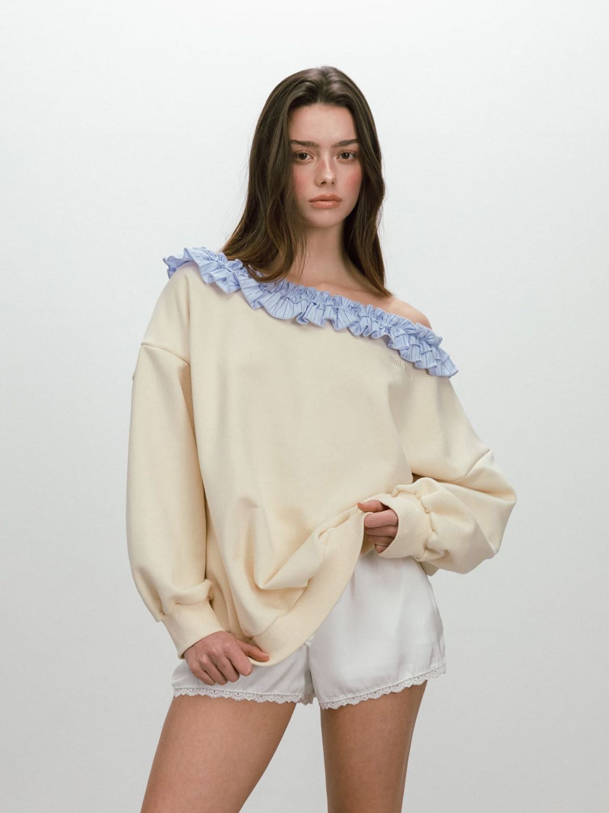모이페어(MOIFAIRE) SATIN LACE SHORTS /IVORY