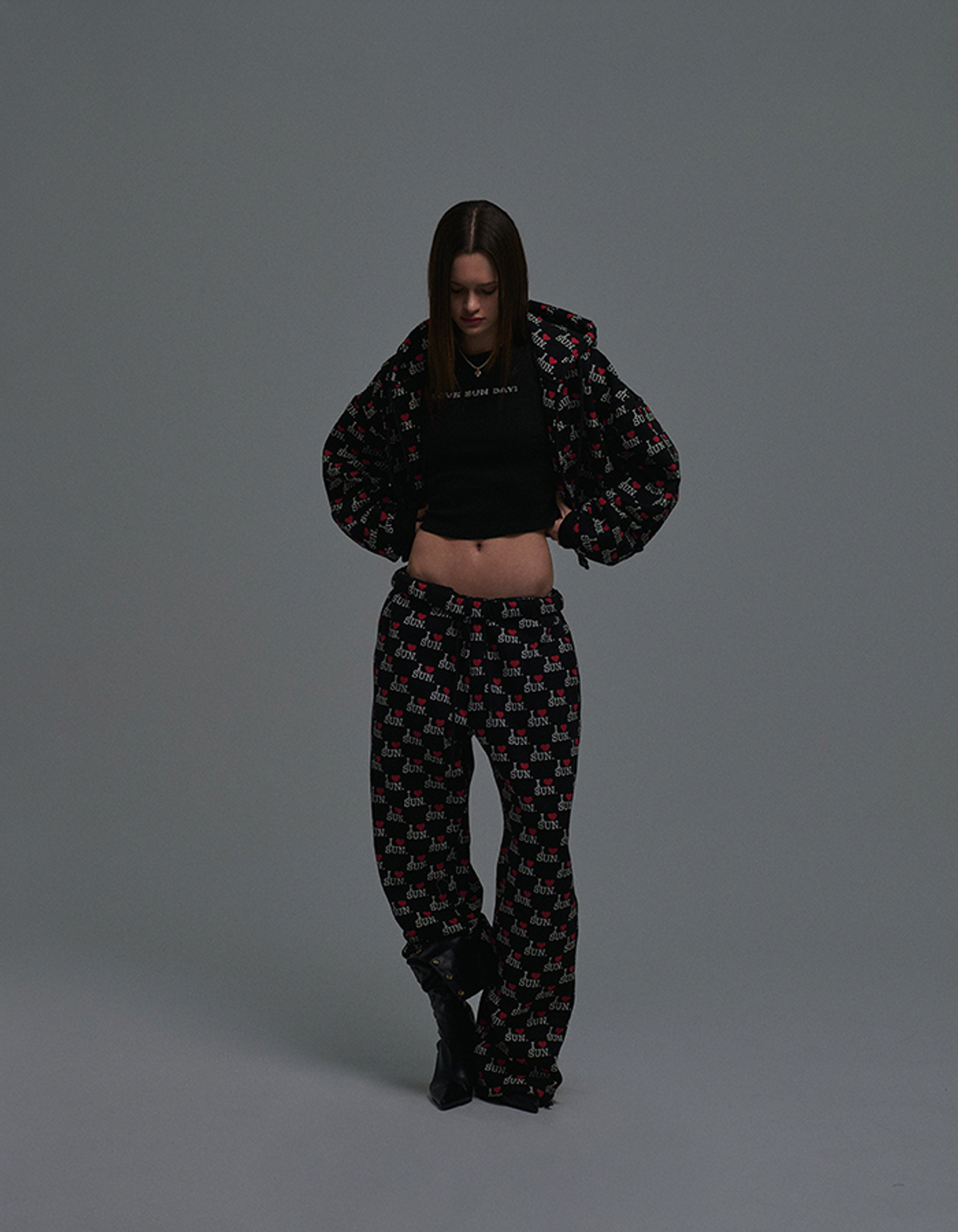 선데이후르츠마켓(SUNDAY FRUIT MARKET) I LOVE SUN SWEATPANTS BLACK
