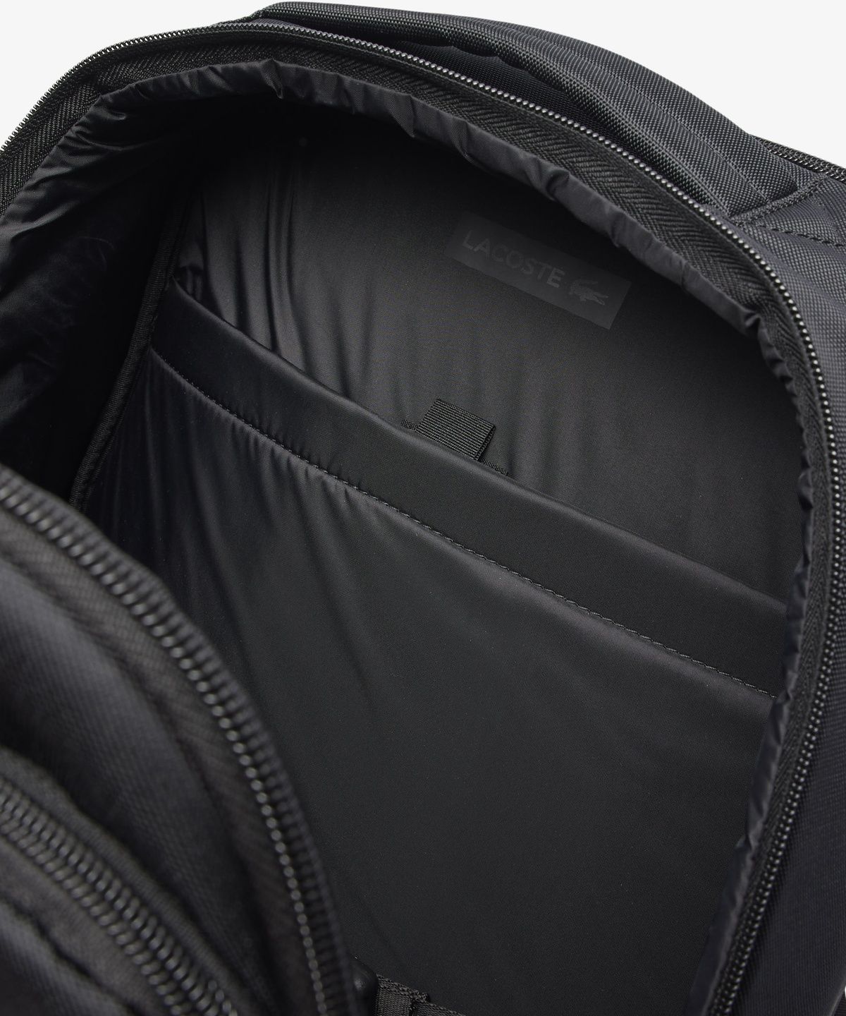 라코스테(LACOSTE) 남성 테크니시티 스퀘어 백팩 NH4289T56G 000