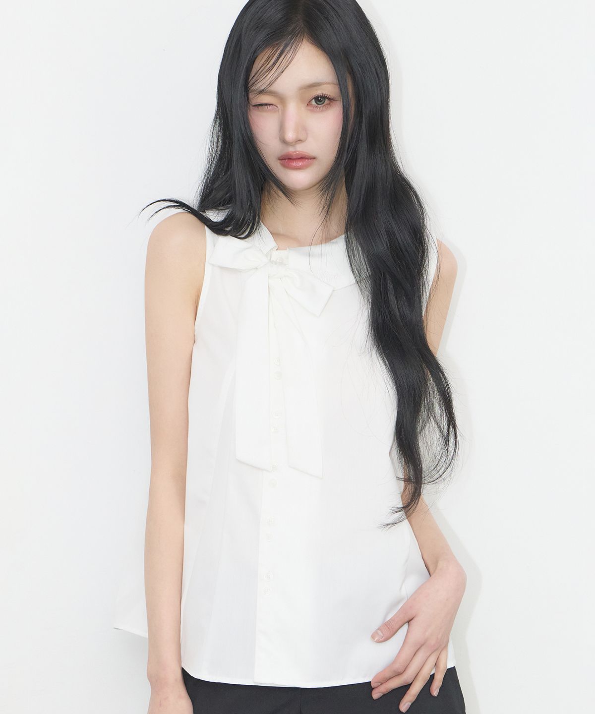 일리고(ILLIGO) 로프 플레어 블라우스 화이트