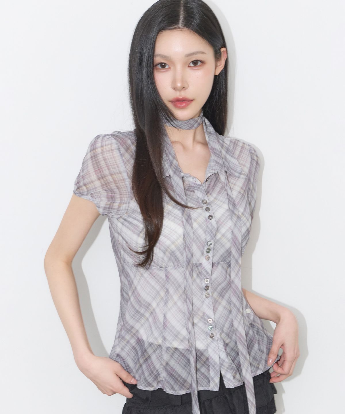 일리고(ILLIGO) 플레어 퍼프 블라우스 체크 베이지