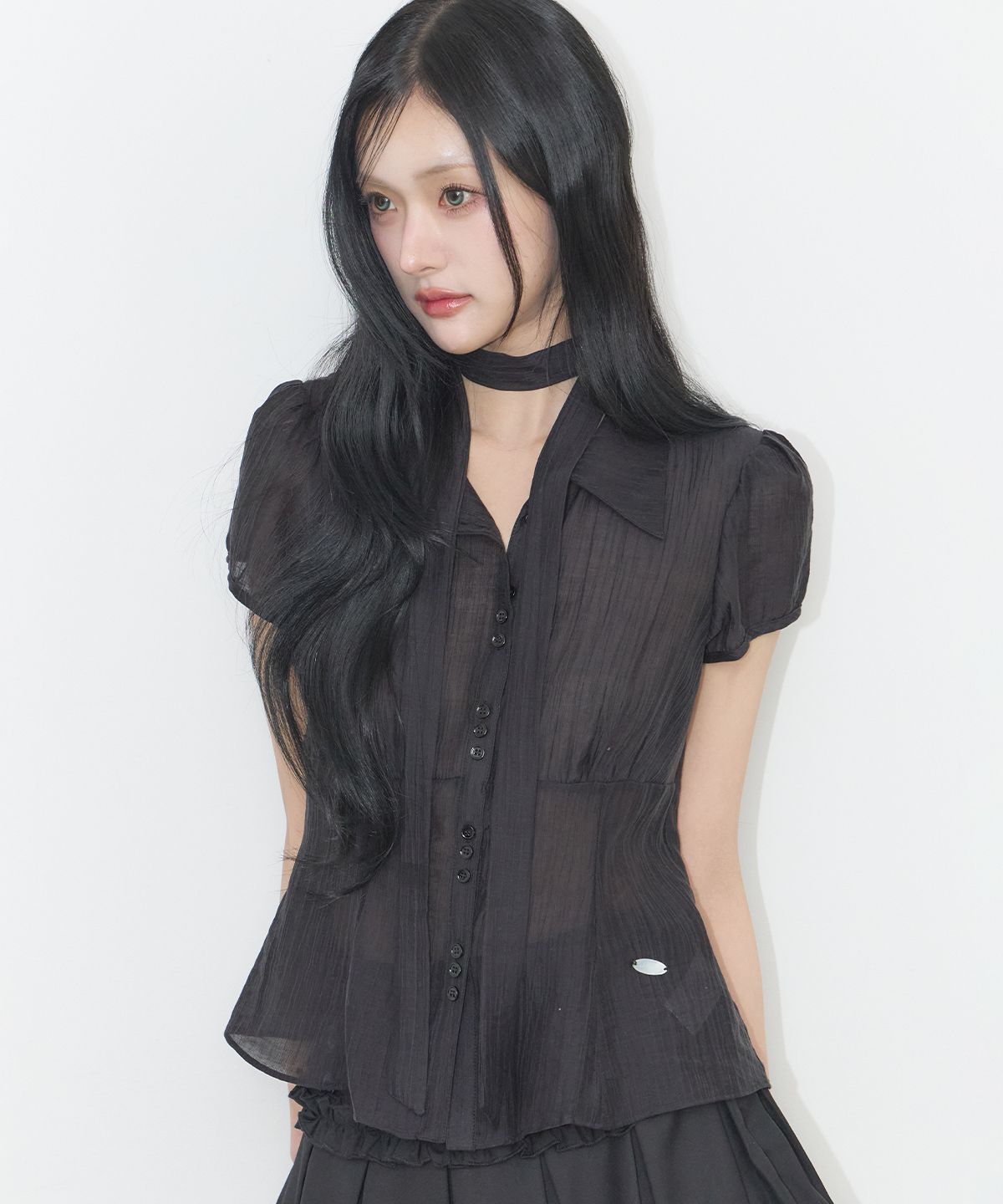 일리고(ILLIGO) 플레어 퍼프 블라우스 블랙