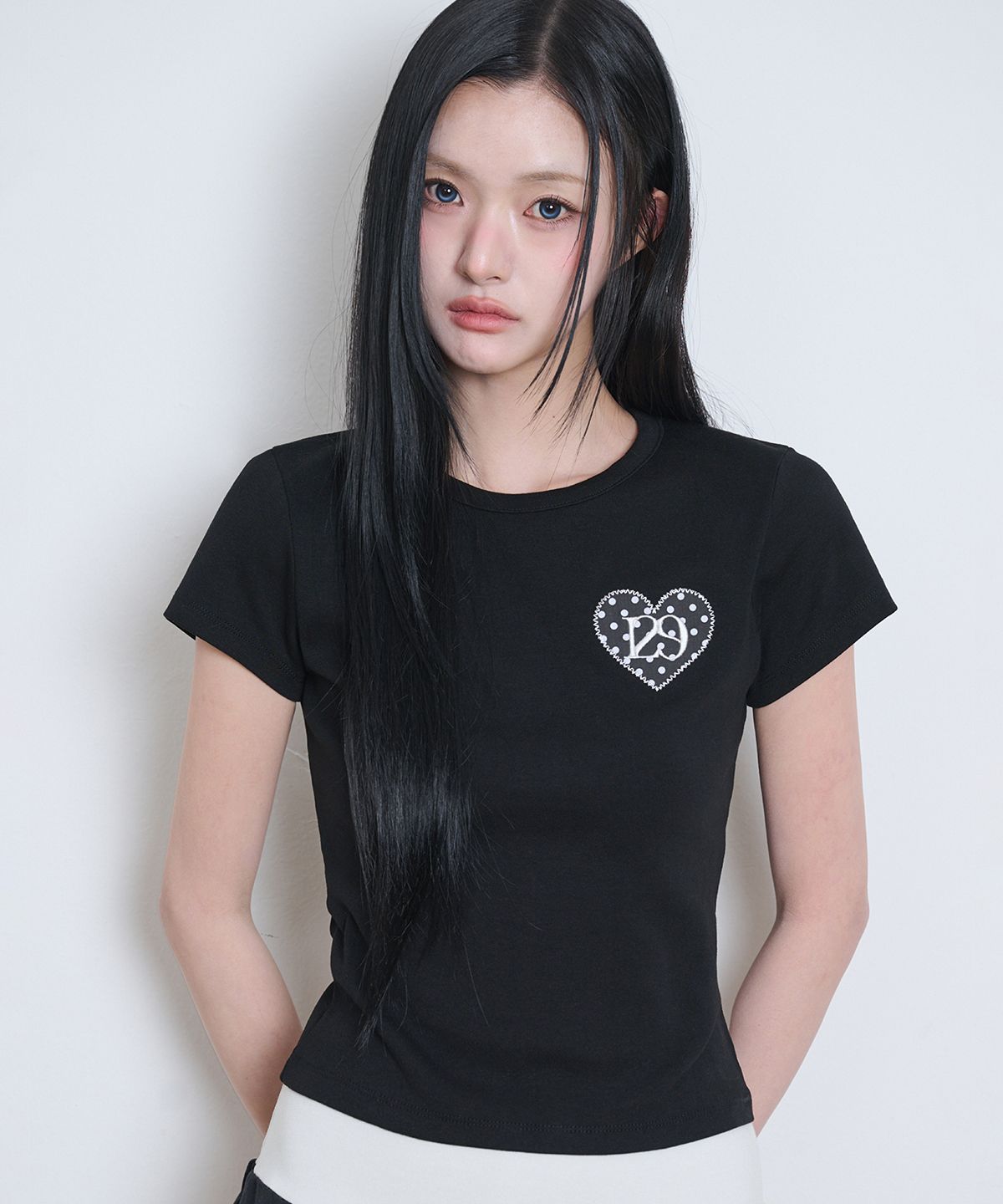 MUSINSA公式 | ILLIGO 129ドットフィッティッドTシャツブラック
